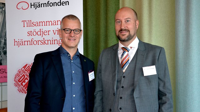Martin Hallbeck och Per Hammarström vid utdelningen av forskningsanslag. 