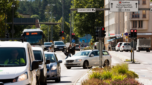 cars in line in Linköping city