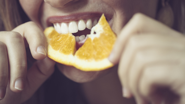 Tänderna tål mer frukt än väntat, visar en ny studie.