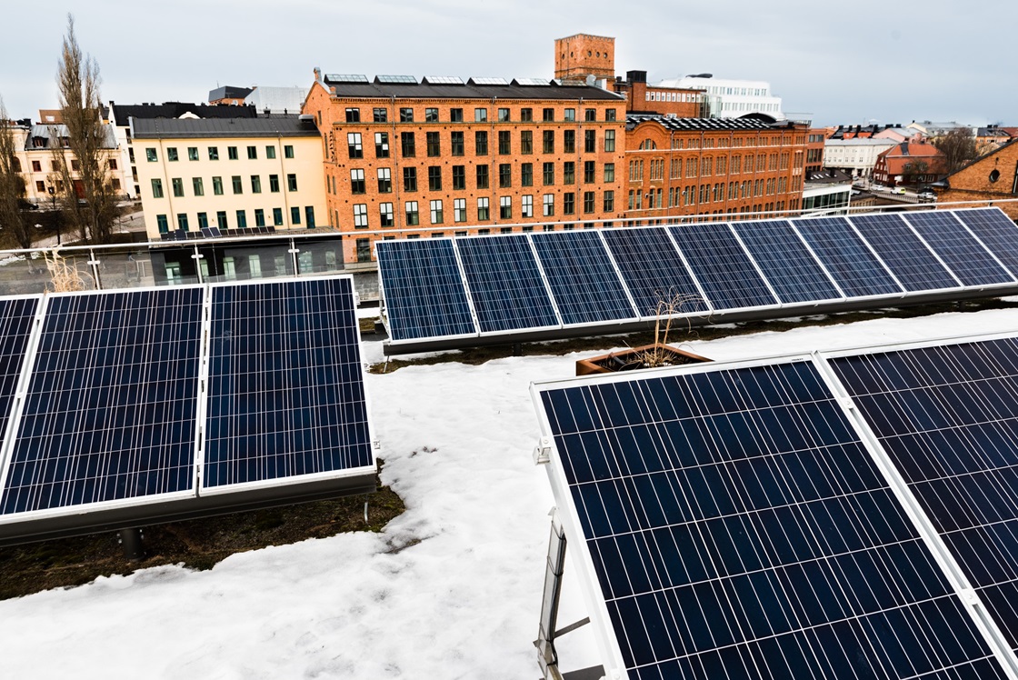 Solar cells on the roof at Kopparhammaren 2 på Campus Norrköping.