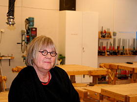 Wivi Samuelsson i verkstad