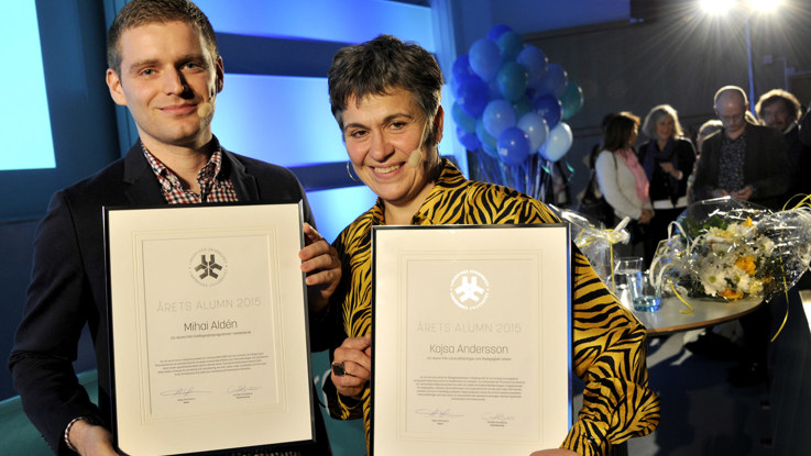 Årets alumner 2015, Mihai Aldén och Kajsa Andersson, med diplom