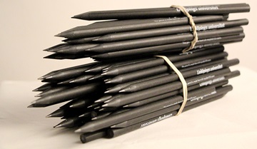 Buntar med svarta LiU-pennor