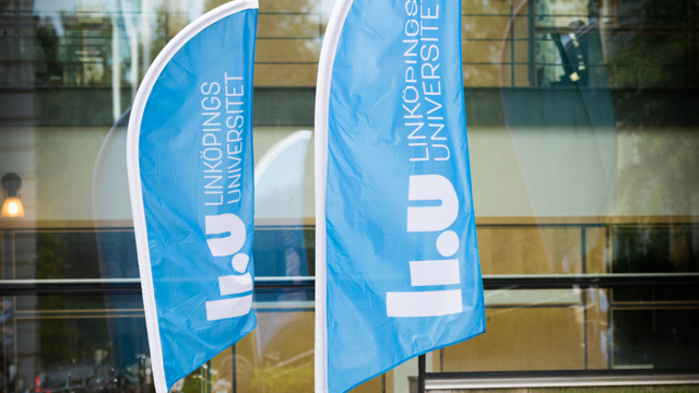 Flaggor med Linköpings universitets logotype
