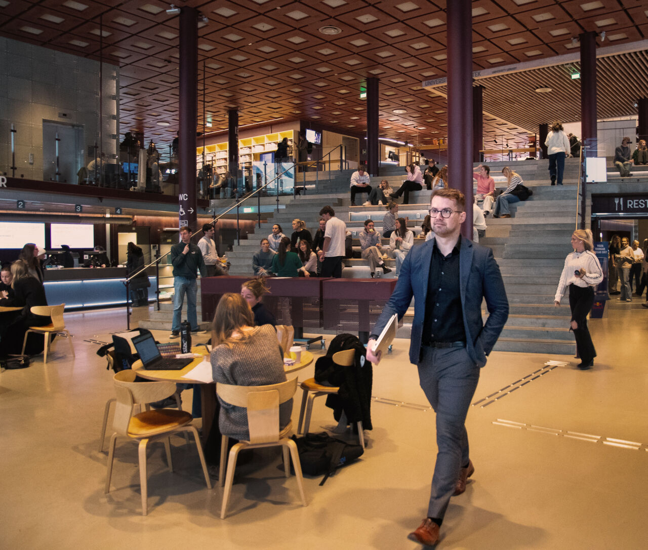 Vlatko Milic comes walking in Studenthuset.  