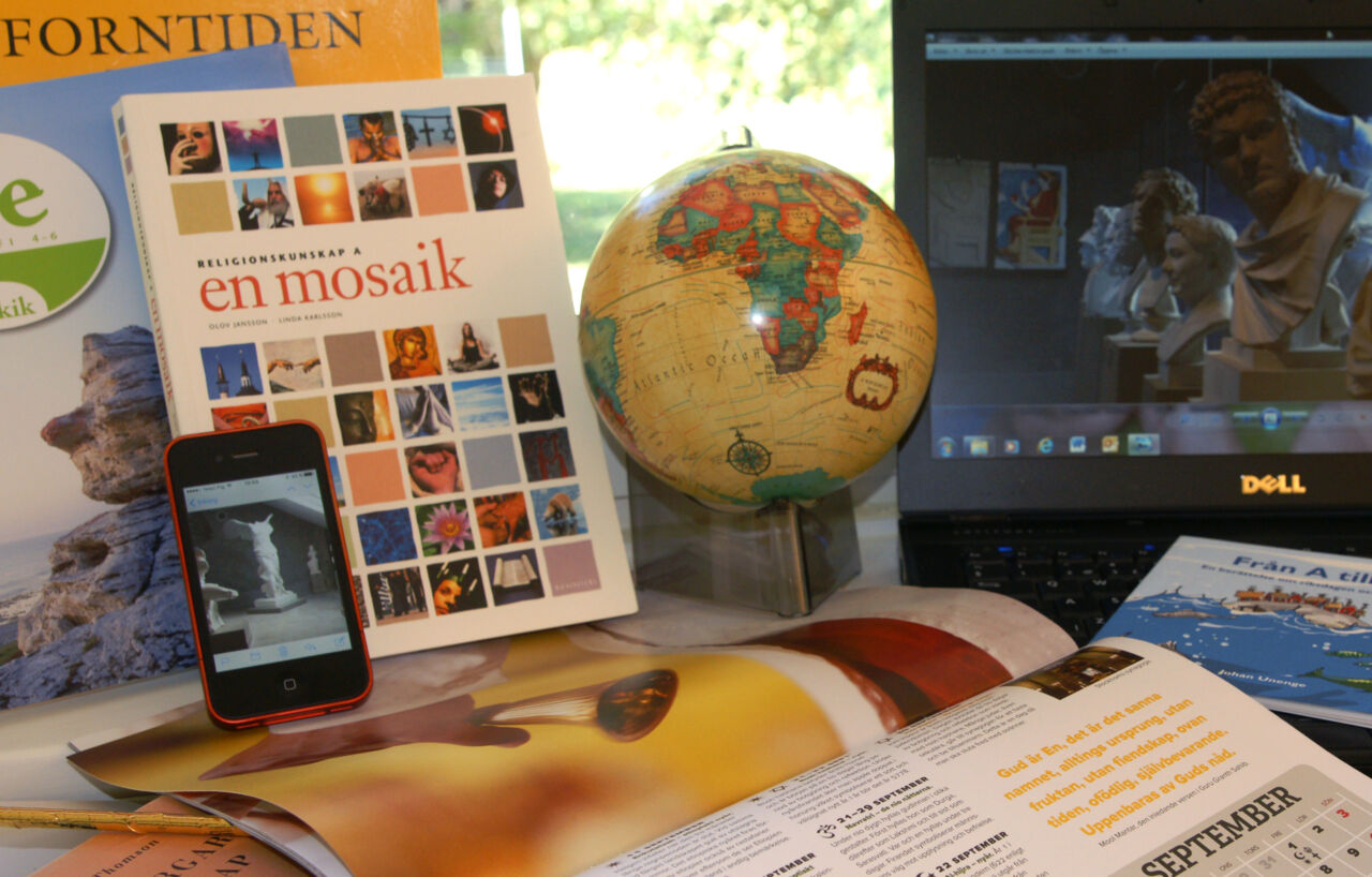 Jordglob, böcker med mera.