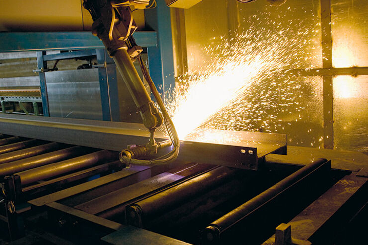 Robotarm som svetsar.