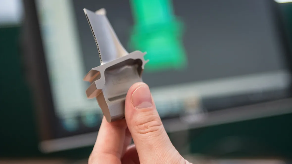 3D-printade gasturbinblad för hög effektiv drift av kraftverk.