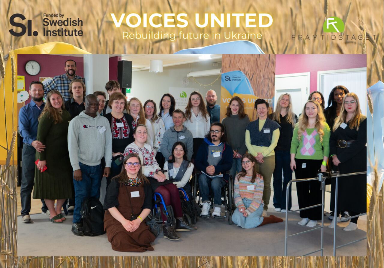 Group picture of people involved in NGO:s working for rebulding future in Ukraine.