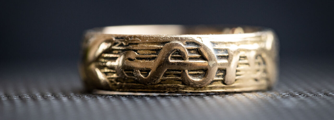 Doctor's ring for doctorate, doctor of medicine.