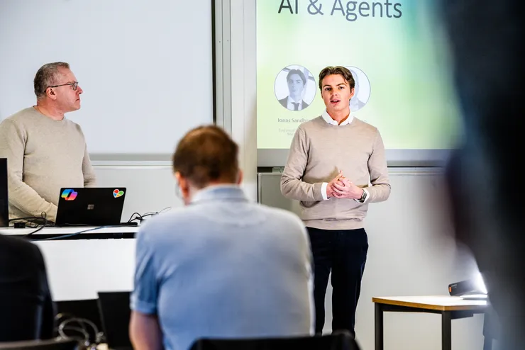 Masterprogram i digitaliserat byggande, lektion i AI med Microsoft