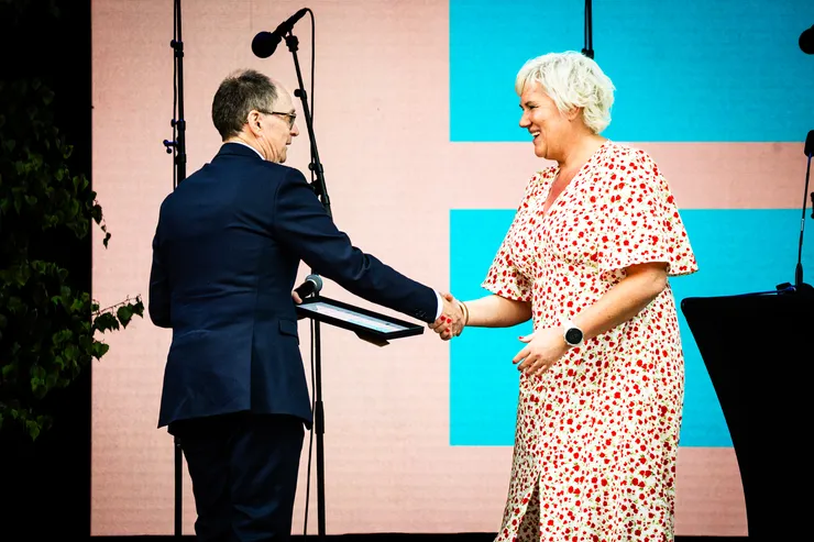 Jan-Ingvar Jönsson och Kristina Edlund på scenen