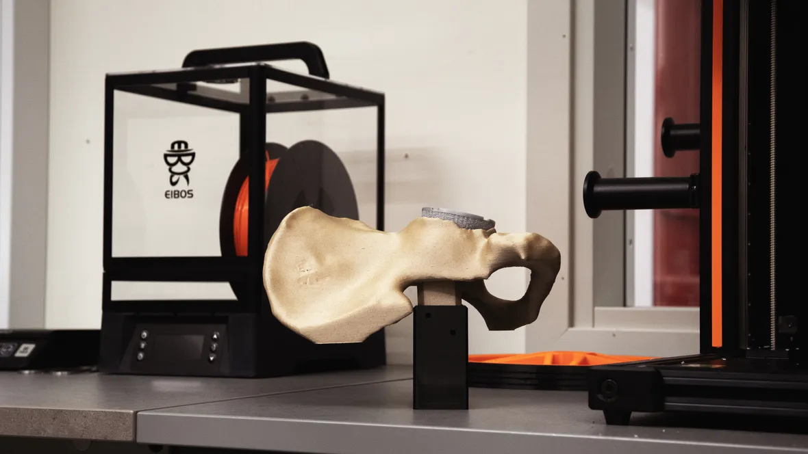 En 3D-printad höft.
