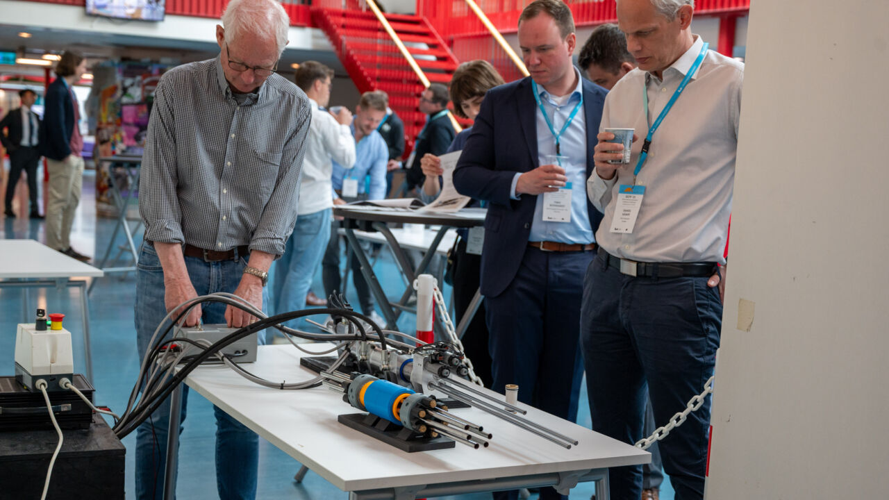 Den nya tekniken HILA-MR visas up på en mässa.