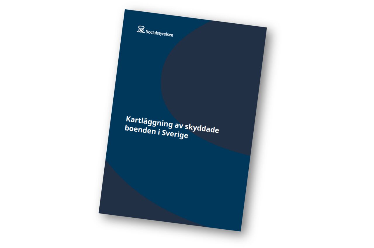 Blå vit framsida av en rapport från Socialstyrelsen