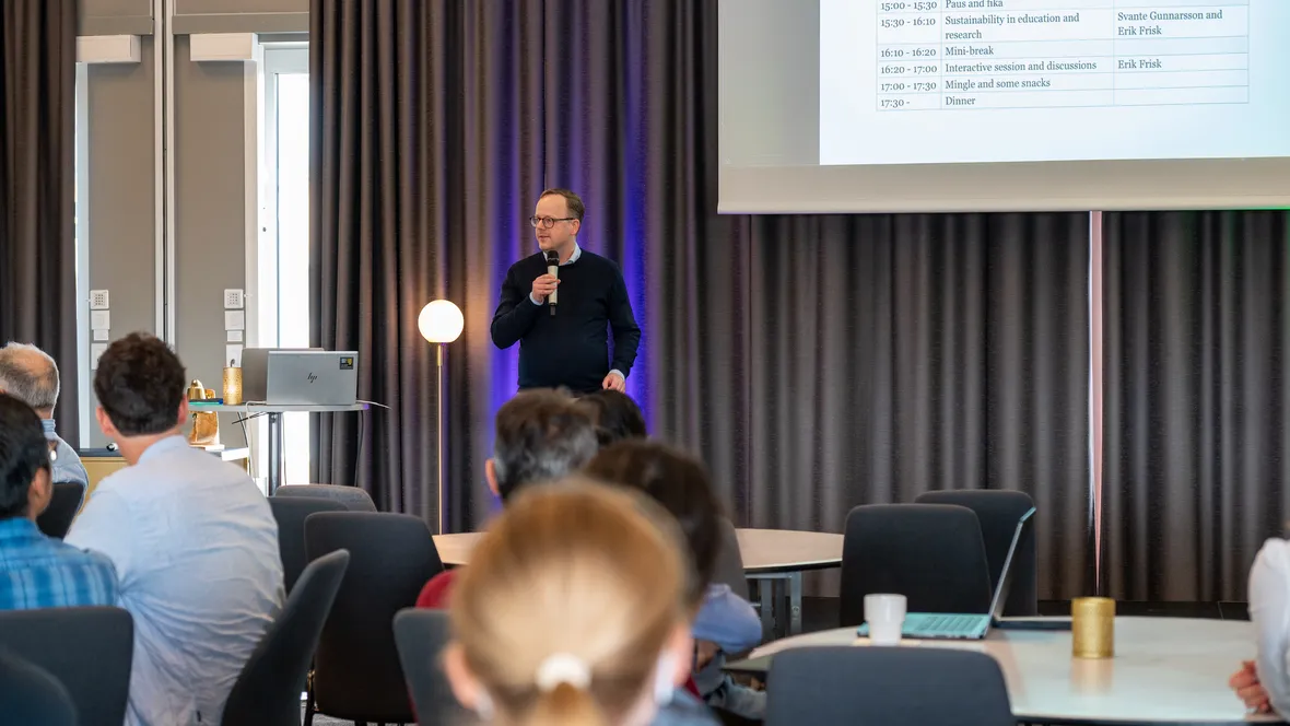 Presentation by Erik Frisk.