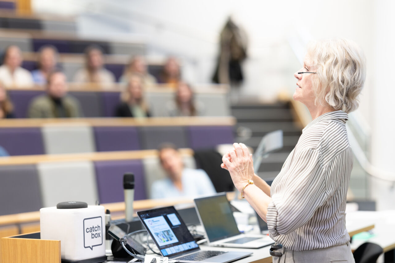 Lena Jonasson under sitt inledningstal