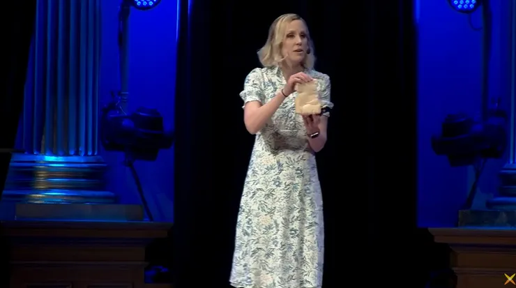 Erika Zettby föreläser.