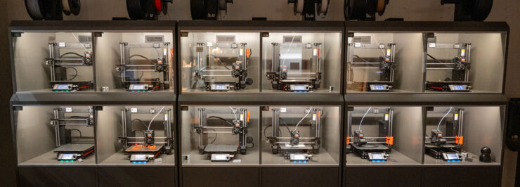 Skåp med 3D-skrivare