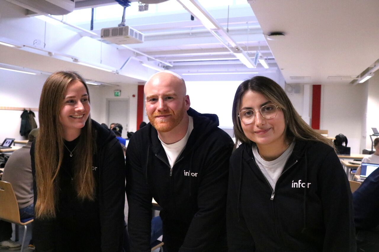 Konsulterna Moa Lundmark, Arvid Lögdberg och Rama Bahhi från Infor.