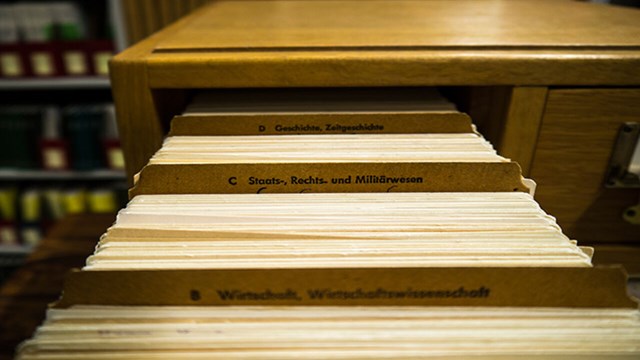 The library catalogue of the GDR collection.