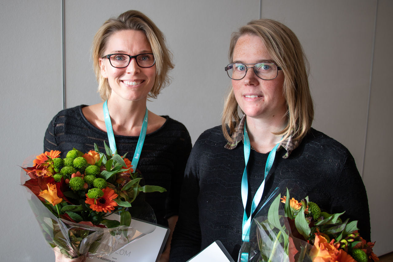 Vinnarna av uppsatstävlingen Årets kommunuppsats 2018. Från vänster Malin Tisell och Stina Juhlin