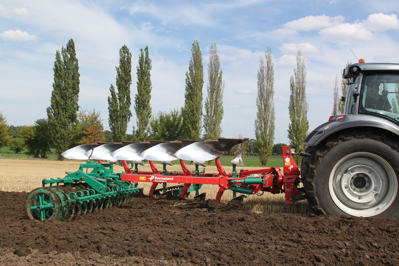 Den digitala plogen iPlow kan justeras automatiskt från förarplatsen.