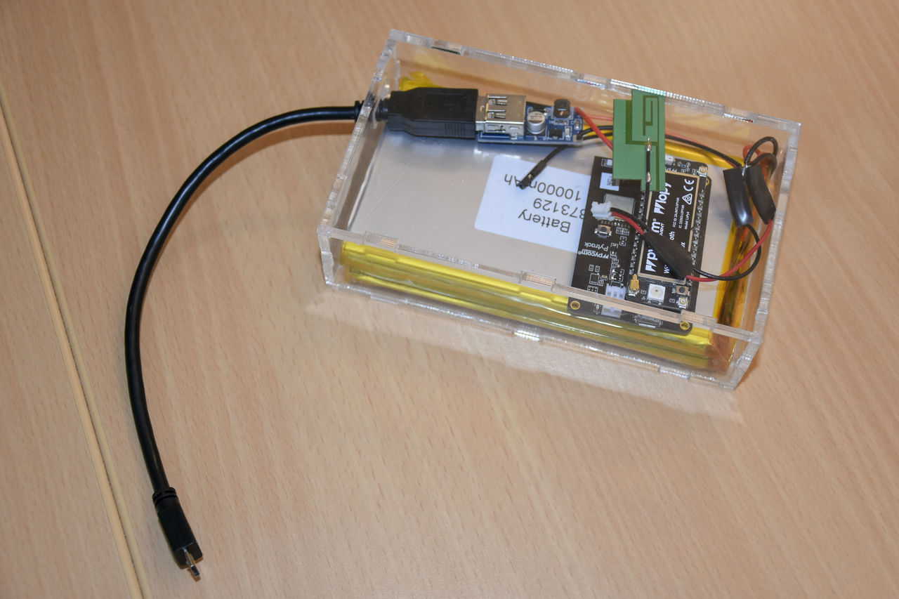 Apparat för nödkommunikation.