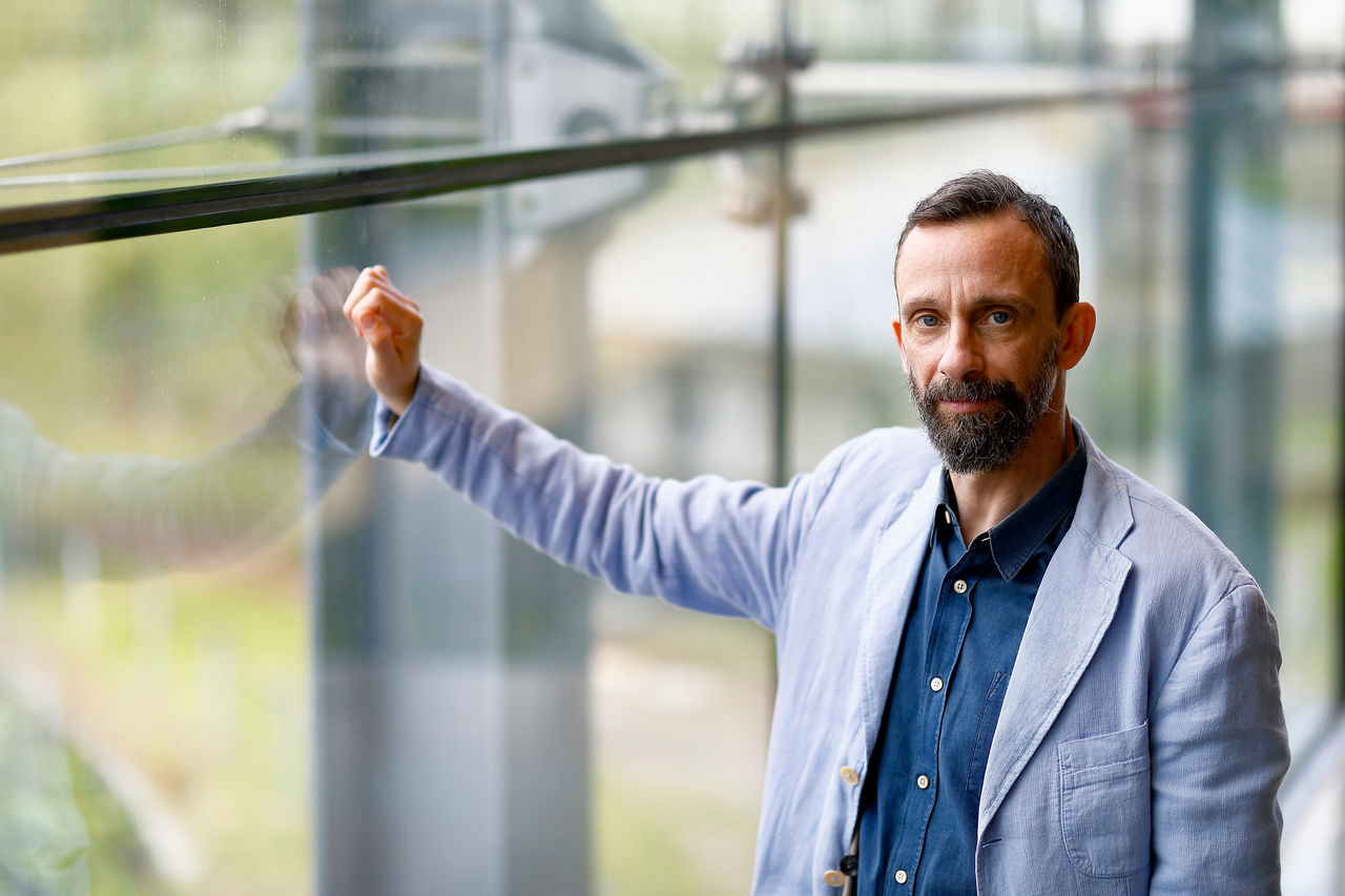 190525 Professor i möbeldesign  Andreas Nobel under Akademisk Högtid i Louis de Geer den 25 maj 2019 i Norrköping.  Foto: Peter Holgersson AB