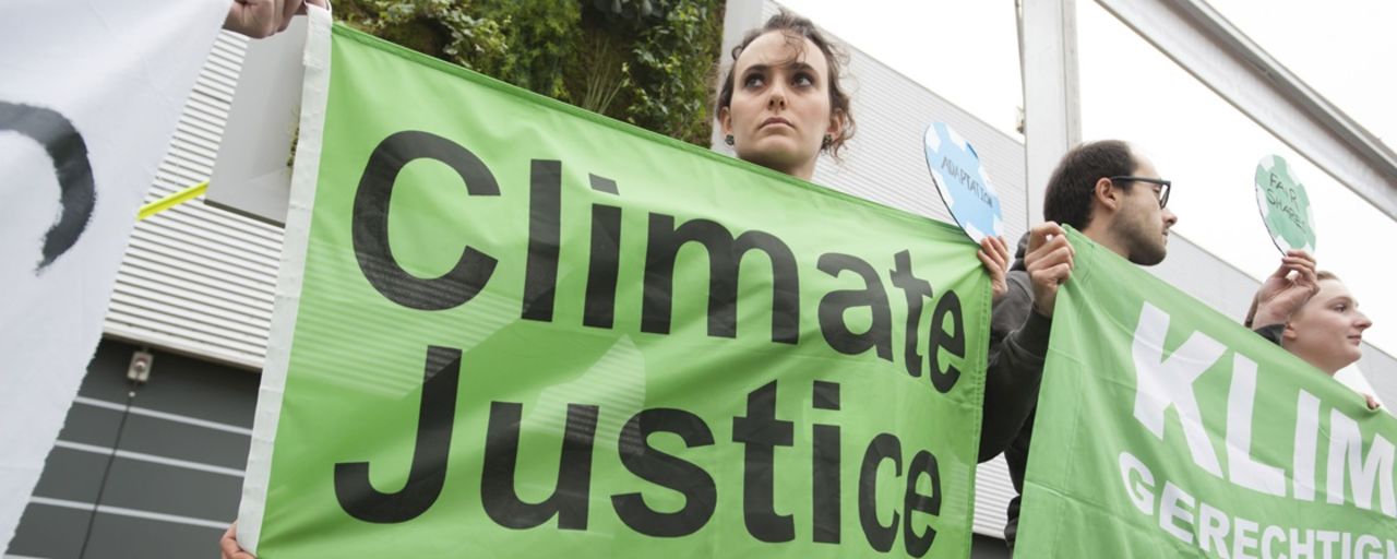 Människor som demonstrerar