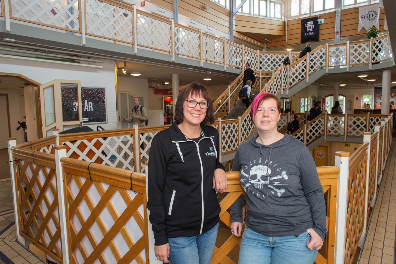 Sara Sandberg och Annika Samuelsson, Kårservice, Kårallen.