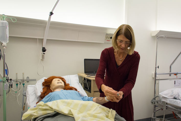 Katarina Karlsson, universitetesadjunkt, simuleringsansvairg Clinicum LiU