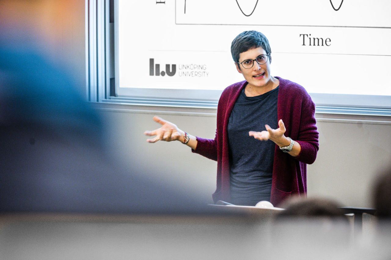 A PhD-student presents her work