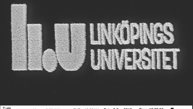 LiU-logo tillverkat av GaN-nanostavar på Si-substrat