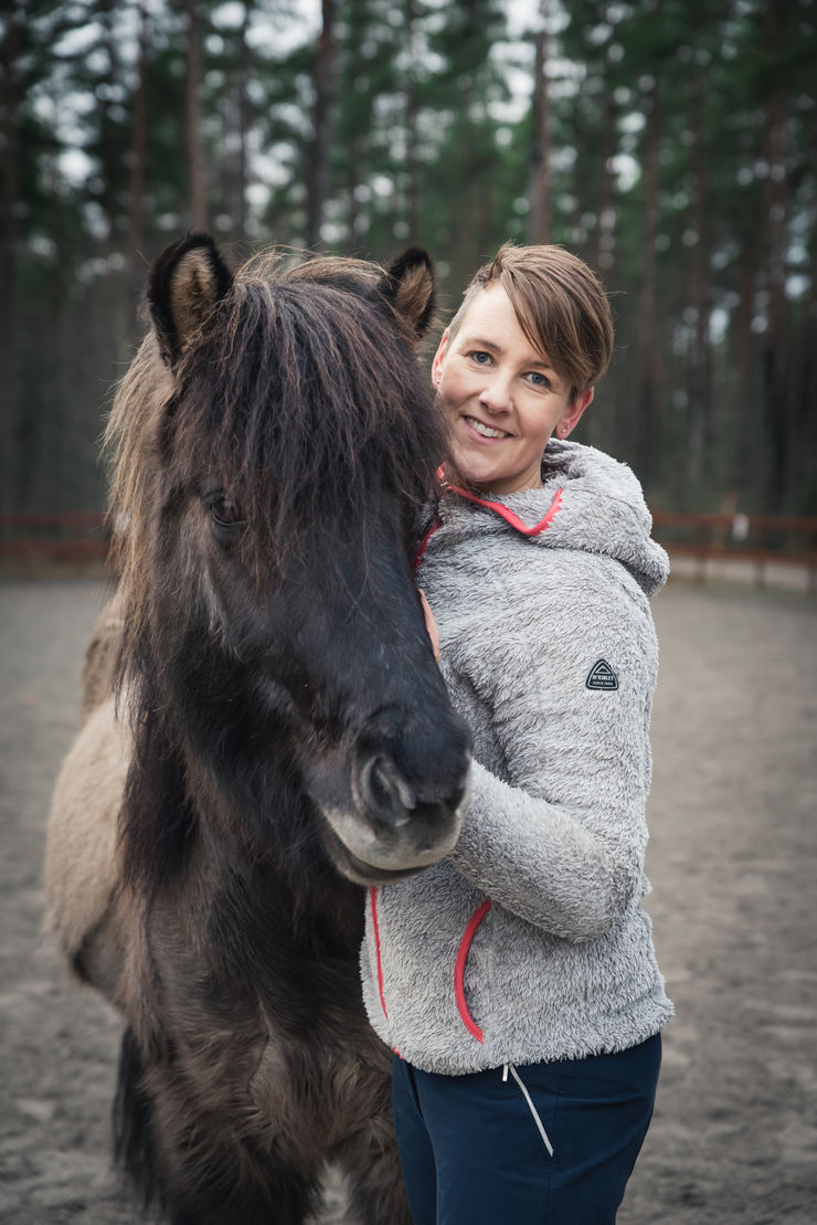 Universitetslektor Lina Roth forskar om djurs beteende, välfärd och sinnesförmågor.