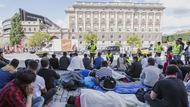 Ungdomar vid en demonstration i Stockholm.