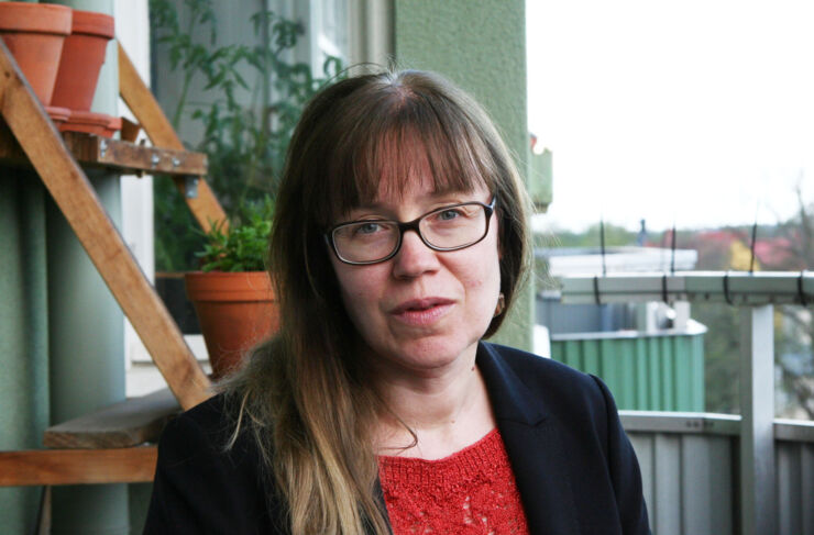 Portrait of Anna Bredström who is conducting research the role of etnicity and migration in health and health care.