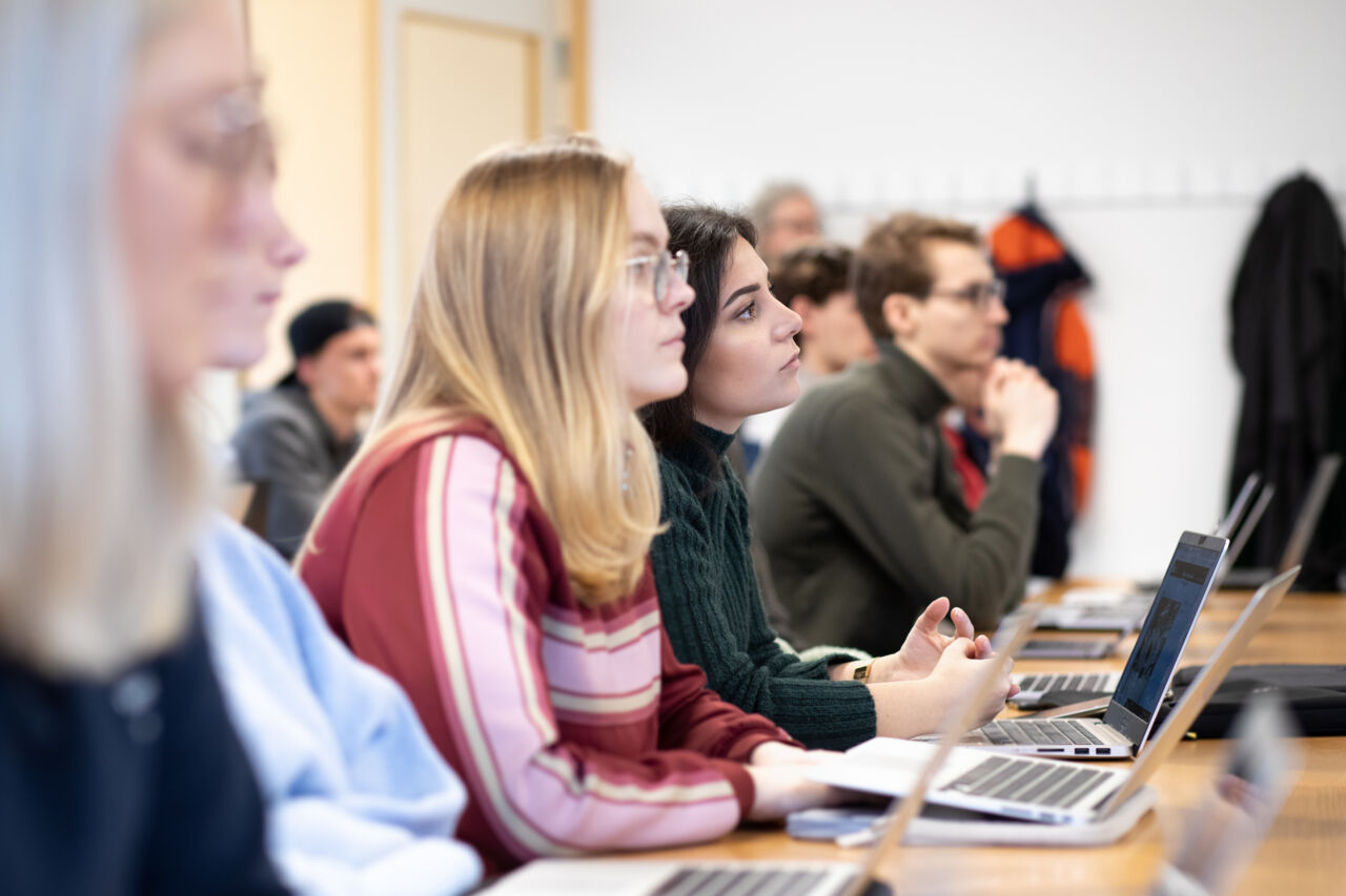 Julia William-Olsson med klasskompisar