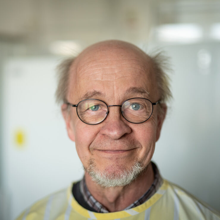Professor Jorma Hinkula.