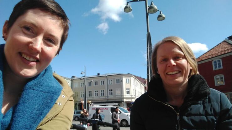 The researchers Katrine Harrison and Desirée Enlund outside.