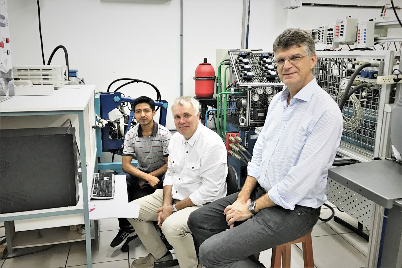 Supervising a masters student. Petter Krus together with professor Viktor De Negri. 