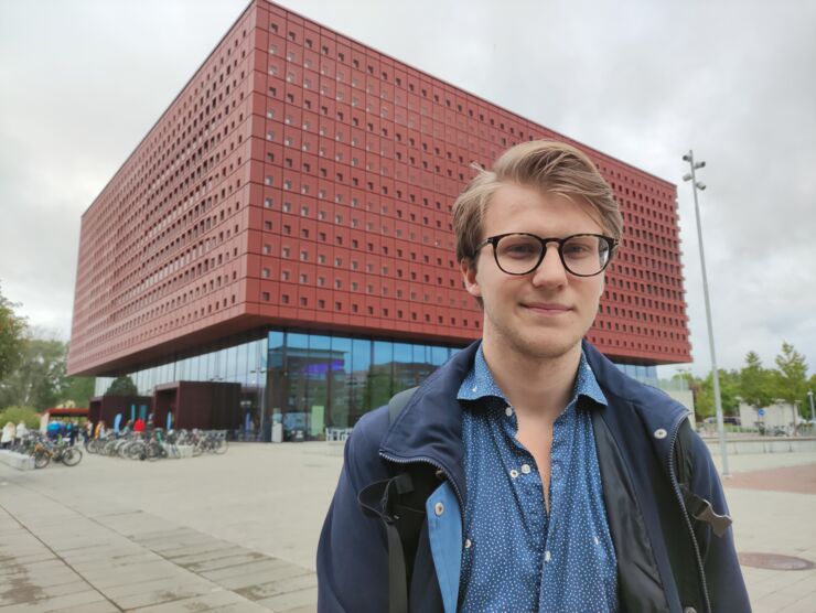 – Det skulle inte vara svårt att bygga studenthuset i lego, men en klurighet är fönstren eftersom de är olika stora, säger Albin Hansson.