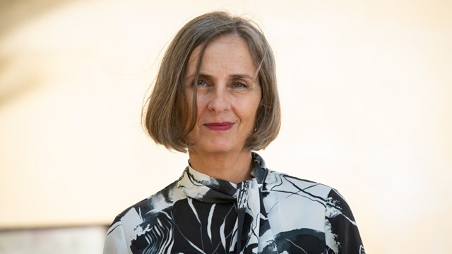 Portrait of Susanna Alakoski, author and visiting professor. 