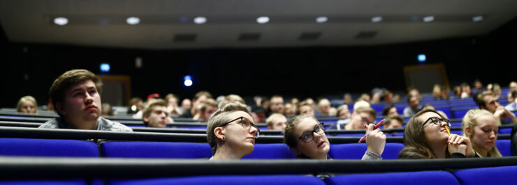 Studenter i föreläsningssal