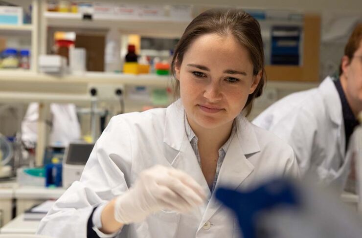 Anna Nordin, Master's student at BKV and connected to Claudio Cantù's research group, works in the lab.