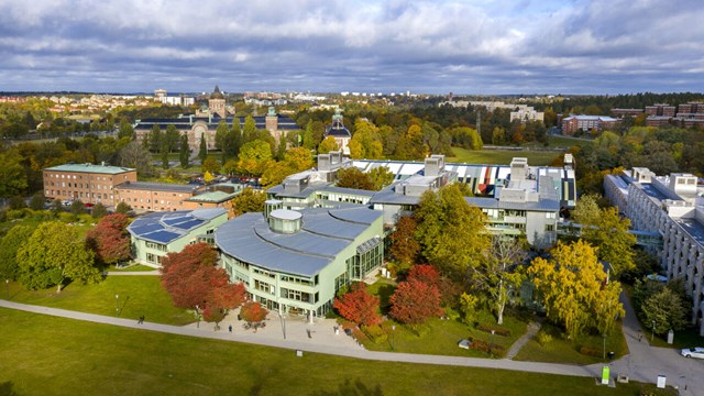 Drönarbild över Geovetenskapens hus på Stockholms universitet