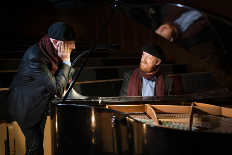 Gunnar Cedersund is both playing the grand piano and being his own audience.