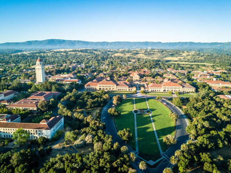 En översiktsbild av Stanford University. 