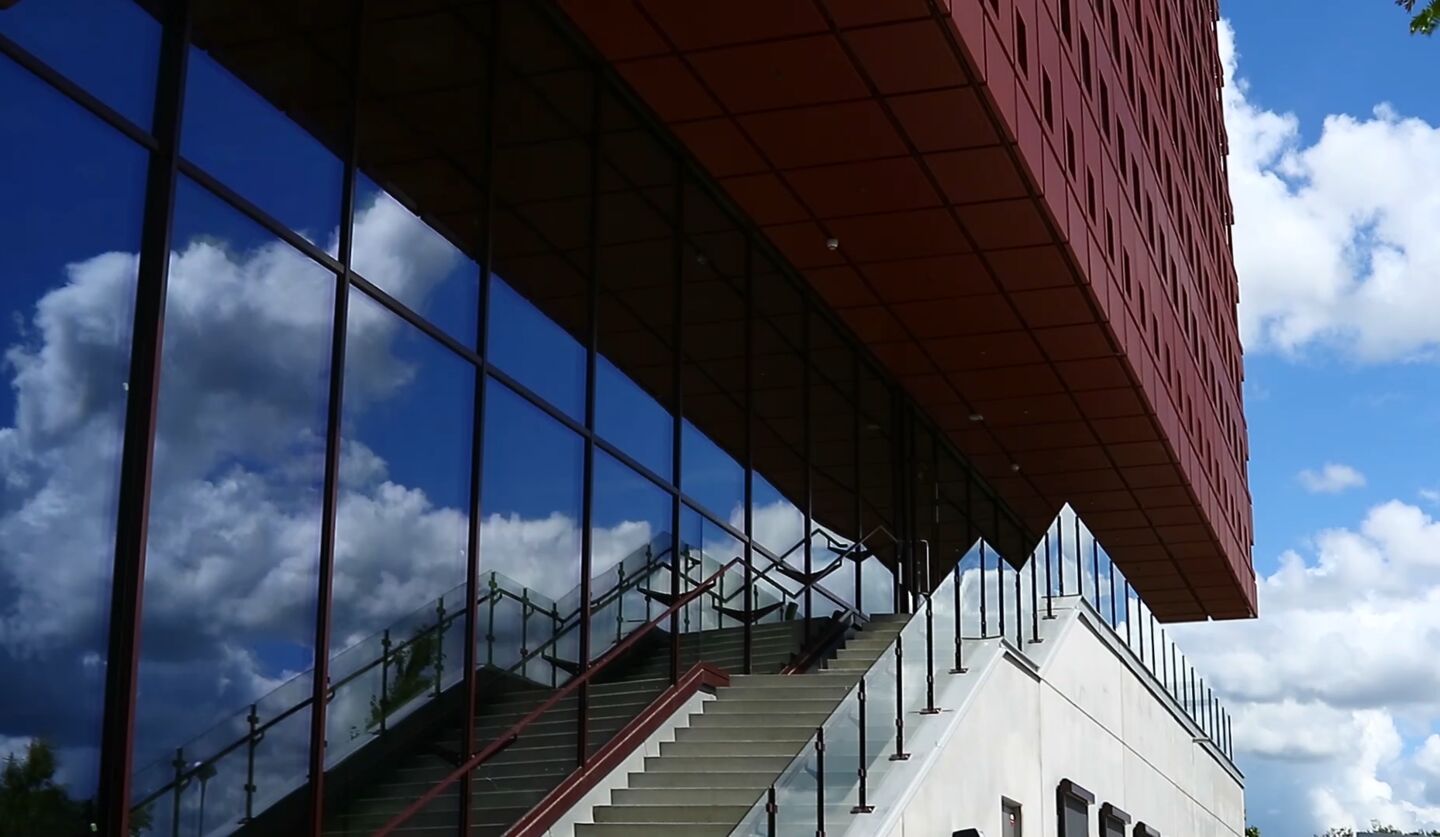 Parts of the Studenthuset, Campus Valla seen from the side.