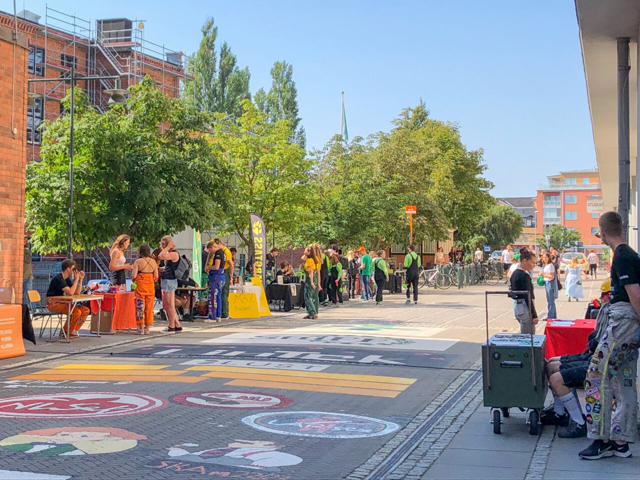 Picture of students on Campus Norrköping.